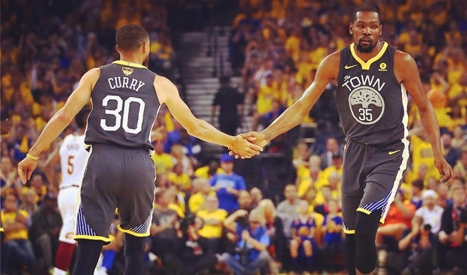 边后卫高位 边后卫高位